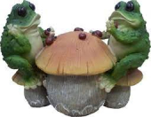 Лягушка на грибе с бож.коровками  H-21см (ФП320)